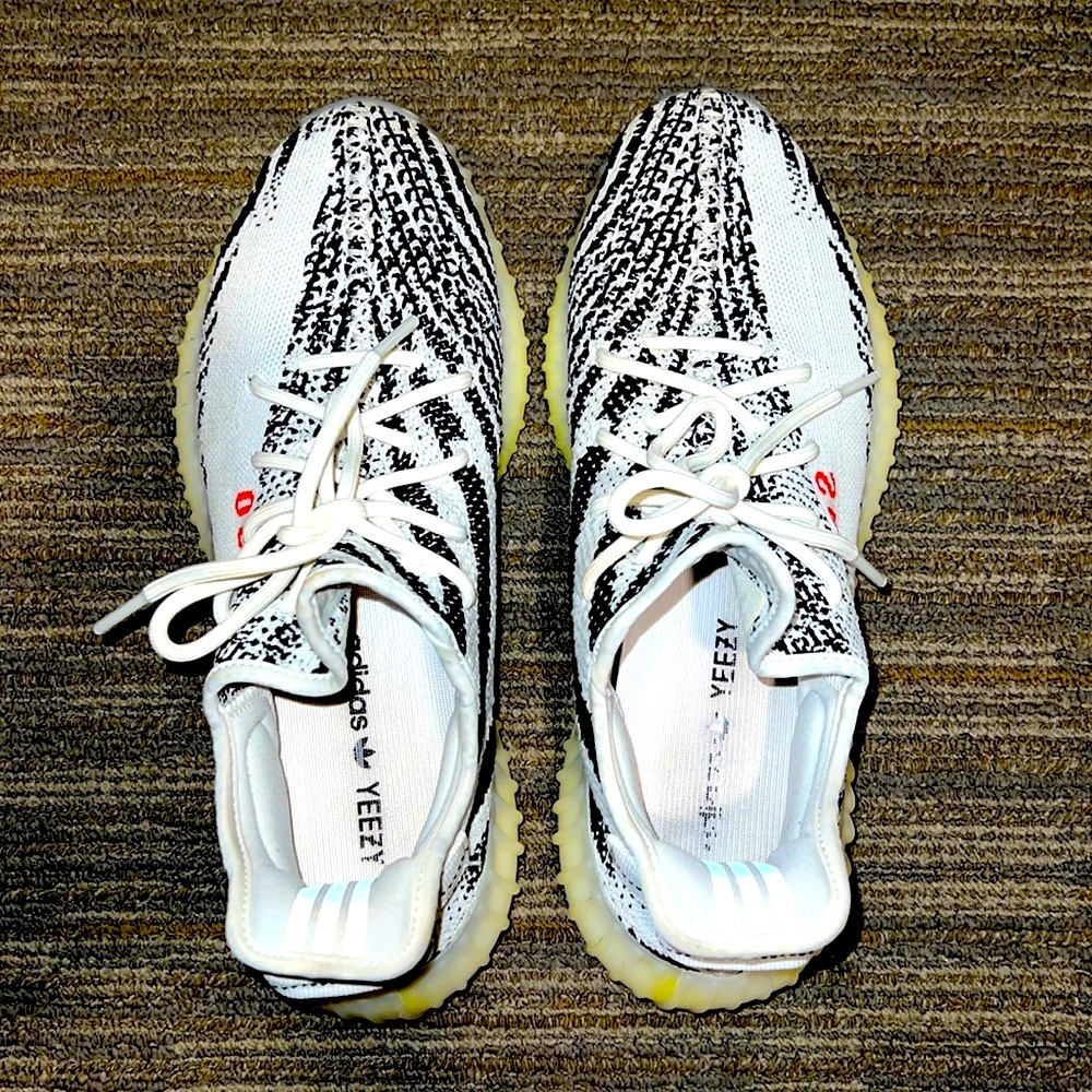 Adidas Yeezy 350 V2 Zebra. Size US 10.5.